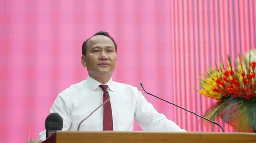 Phó Bí thư Thường trực Thành ủy Đà Nẵng Nguyễn Đình Vĩnh phát biểu tại lễ công bố. Ảnh: XUÂN QUỲNH