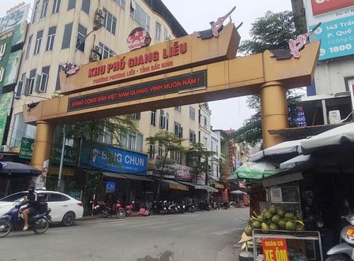 Bắc Ninh đang hướng tới mục tiêu trở thành thành phố trực thuộc Trung ương trước năm 2030. Để hiện thực hóa mục tiêu đó, bên cạnh đầu tư hạ tầng, phát triển kinh tế và mở rộng không gian đô thị, việc lập lại trật tự đô thị, bảo đảm an toàn giao thông, xử lý tình trạng lấn chiếm lòng đường, vỉa hè làm nơi kinh doanh, buôn bán là yêu cầu cấp thiết.
