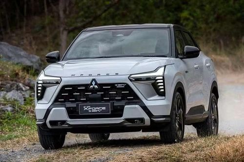 Sự xuất hiện của Xforce HEV cũng làm dấy lên kỳ vọng về khả năng mẫu xe này sẽ được phân phối tại các thị trường Đông Nam Á khác như Việt Nam. Phiên bản động cơ xăng của mẫu xe này đã ra mắt Việt Nam vào hồi tháng 1/2024 và hiện là một trong những sản phẩm chủ lực của thương hiệu Mitsubishi. Trong 6 tháng đầu năm nay, Mitsubishi đã bán tổng cộng 6.299 chiếc Xforce cho người Việt.