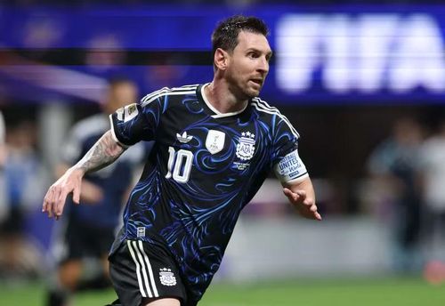 Tiền đạo Lionel Messi: Ở tuổi 39, đội trưởng Argentina vẫn ghi 8 bàn và liên tục tạo ra những khoảnh khắc quyết định. Messi góp dấu giày vào 2 bàn muộn giúp đội nhà ngược dòng trước Anh, trước khi dừng bước sát ngưỡng bảo vệ Cúp vàng. Ảnh: Getty.