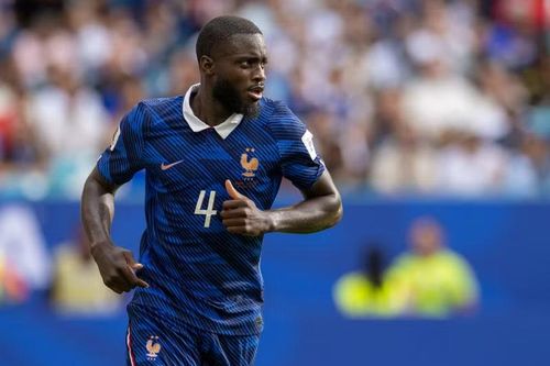 Trung vệ Dayot Upamecano: Tốc độ, sức mạnh cùng khả năng xử lý bóng của cầu thủ Bayern Munich giúp Pháp chỉ thủng lưới 2 lần trong 6 trận đầu. Upamecano là chốt chặn nổi bật trên hành trình vào bán kết của 'Les Bleus'. Ảnh: Getty.