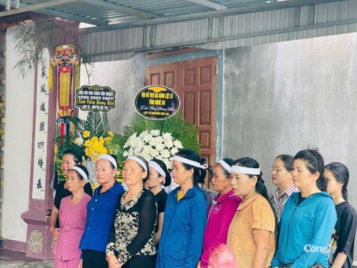 Chính quyền xã Đại Đồng ( Nghệ An) đã phối hợp với gia đình, dòng họ long trọng tổ chức Lễ đón nhận và an táng hài cốt liệt sĩ Nguyễn Hữu Thi tại Nghĩa trang Liệt sĩ Thanh Phong.