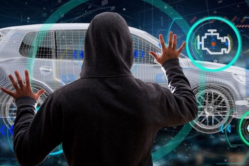 Khả năng một hacker ngồi trước máy tính rồi điều khiển xe của người khác chạy trên đường là rất khó. Ảnh: Grupo Oesia