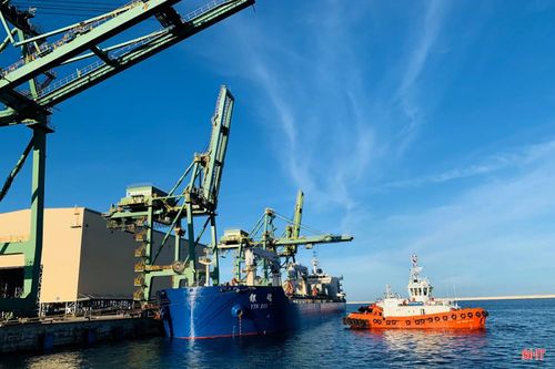 Trong những tháng đầu năm 2026, cảng đã đón 523 lượt tàu cập, rời cảng, thực hiện bốc dỡ khoảng 13,7 triệu tấn hàng hóa và nguyên vật liệu.