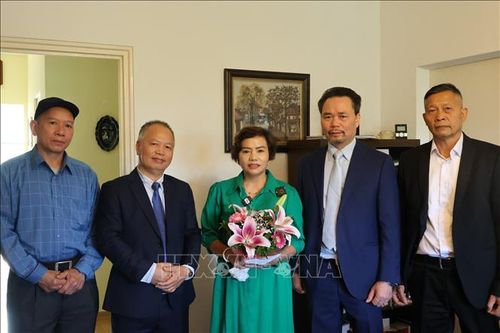 Thăm gia đình bà Trần Thị Yến, con gái Liệt sĩ Trần Quang Tiến.