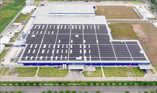 Nhà máy Suntory PepsiCo Tây Ninh tại Khu công nghiệp Hựu Thạnh (tỉnh Tây Ninh) có tổng vốn đầu tư hơn 300 triệu USD, là một trong những dấu ấn tiêu biểu trong thu hút dòng vốn đầu tư chất lượng cao của tỉnh. Ảnh: TTXVN phát