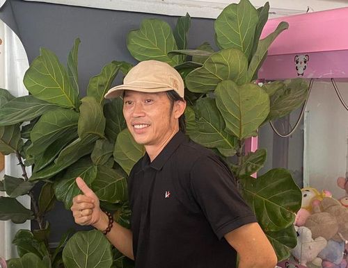 Hoài Linh lựa chọn trở lại theo cách âm thầm.