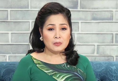 Những phim gần đây mà NSND Hồng Vân tham gia có doanh thu khá thấp so với thị trường.