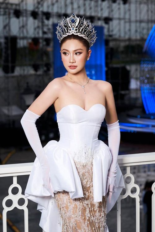 Phương Linh tích cực tham gia nhiều lịch trình công việc trong thời gian đương nhiệm. Ảnh: FBNV