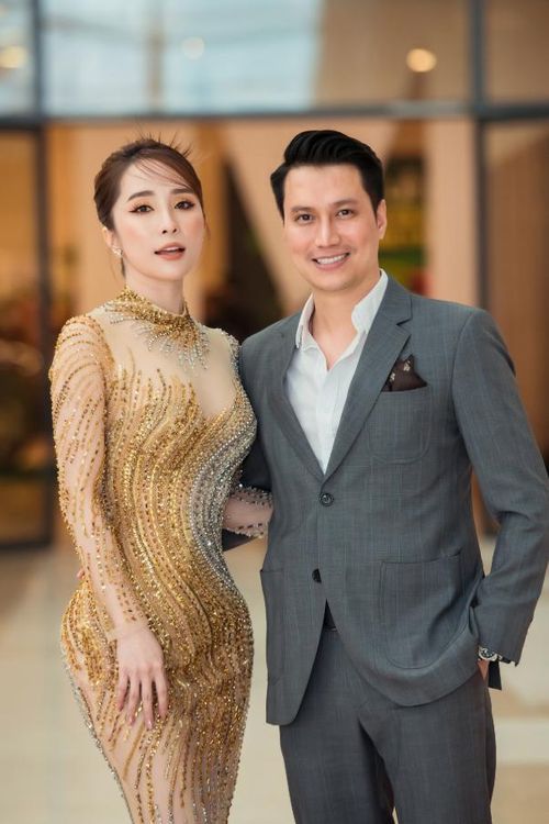 Những chia sẻ về cuộc sống và công việc cho thấy Quỳnh Nga và Việt Anh đang tận hưởng giai đoạn hạnh phúc sau khi công khai tình yêu. Ảnh: FBNV.