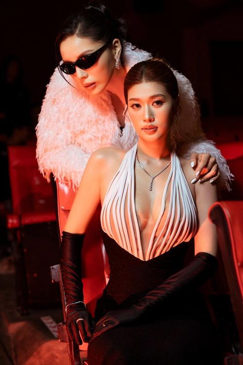 Cả hai được khán giả nhận xét là có gu thời trang hiện đại, sành điệu. 