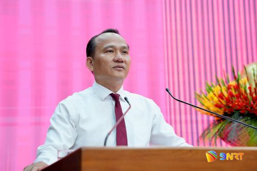 Phó Bí thư Thường trực Thành ủy Nguyễn Đình Vĩnh phát biểu giao nhiệm vụ. Ảnh: T.CÔNG