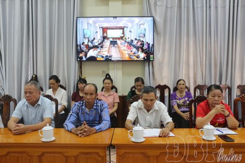 Đại biểu tham dự tại hội nghị.