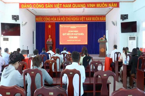 Quang cảnh lễ phát động.