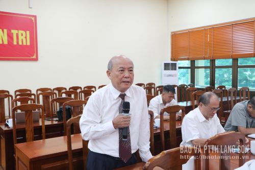Đại biểu phát biểu tại kỳ họp