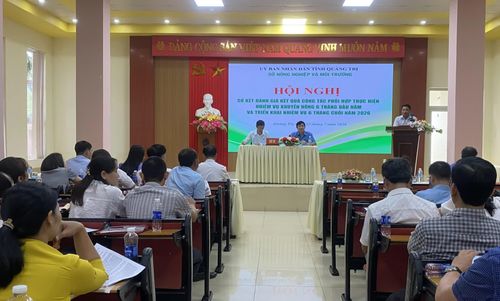 Các đại biểu đề xuất nhiều giải pháp nhằm củng cố mạng lưới khuyến nông cơ sở - Ảnh: Đ.H