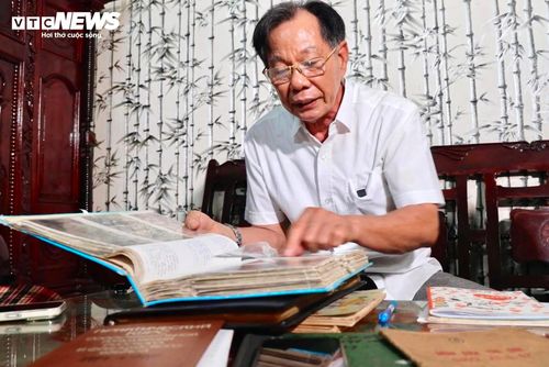 Bác sĩ Trần Văn Bản lưu giữ nhiều hồ sơ về đồng đội đã hy sinh.