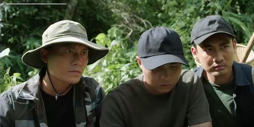 Tuấn và các trinh sát đã tìm ra nơi ẩn náu của nhóm người xấu A Gôn. Ảnh VTV