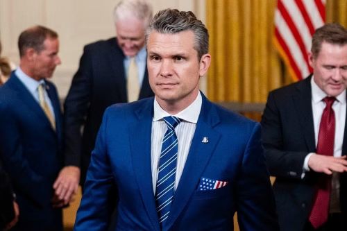 Ông Hegseth cũng kêu gọi Quốc hội nhanh chóng phê duyệt khoản kinh phí bổ sung 87 tỷ USD cho Lầu Năm Góc. Trong số tiền này, 67 tỷ USD dự kiến sẽ được phân bổ để hỗ trợ các hoạt động tại Trung Đông.