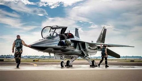 Một đặc điểm nổi bật của dự án là việc sử dụng các phương pháp thiết kế kỹ thuật số, cho phép chương trình chuyển từ bản vẽ sang chuyến bay thử nghiệm đầu tiên chỉ trong vòng 36 tháng.