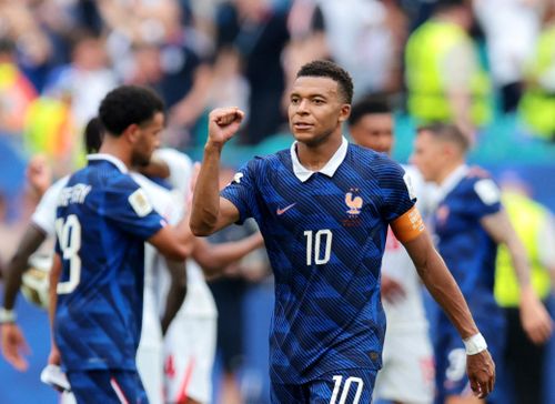  Mbappe áp sát Yamal và Haaland. Ảnh: Reuters. 