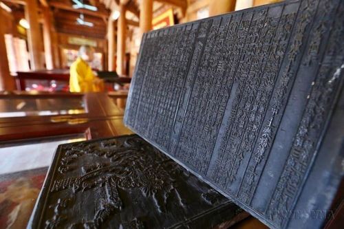  Chùa Vĩnh Nghiêm, nơi lưu giữ và trưng bày 3050 Mộc bản khắc kinh, được tổ chức UNESCO công nhận là Di sản tư liệu thuộc Chương trình Ký ức thế giới khu vực châu Á-Thái Bình Dương vào tháng 5/2012. Ảnh: Minh Quyết – TTXVN 