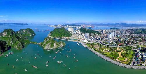 Quảng Ninh chuyển đổi mô hình từ "nâu" sang "xanh" trong nhiều năm qua đã làm thay đổi bộ mặt đô thị. (Ảnh: QUANG THỌ)