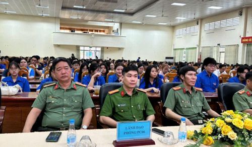  Đại diện các đơn vị tham gia hội nghị. Ảnh: XUÂN TRUNG 