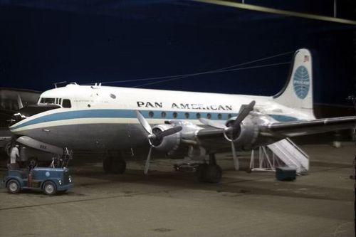 Một chiếc Douglas DC-4 tương tự như chiếc máy bay gặp nạn. Ảnh: Ralf Manteufel/Wikipedia.