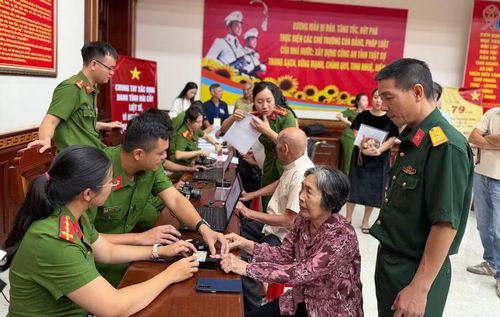 Tiến hành thu nhận mẫu sinh phẩm ADN cho thân nhân liệt sĩ chưa xác định được thông tin.