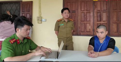 Cơ quan chức năng lấy lời khai các đối tượng