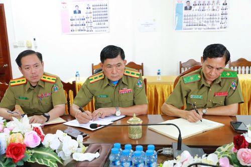 Tại buổi làm việc, Cục Cảnh sát Chống buôn bán người và Công an tỉnh Bò Kẹo thống nhất phương án phối hợp với Công an tỉnh Lai Châu tiến hành xác minh và vây bắt nhóm tội phạm.