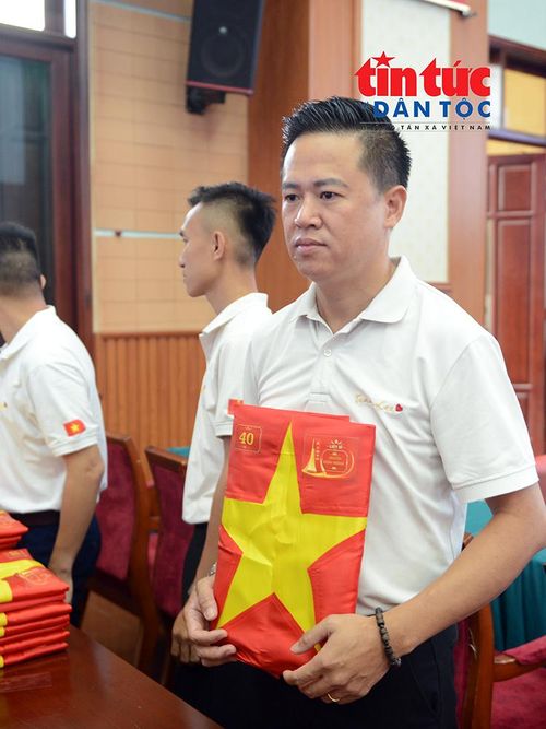 Anh Phạm Văn Tuấn, đại diện nhóm thiện nguyện TeamLee.