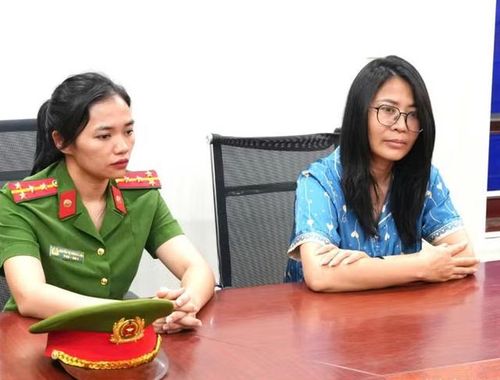 Cơ quan công an làm việc với đối tượng Lê Thị Dung. Ảnh: Trọng Tuấn-báo Hà Tĩnh