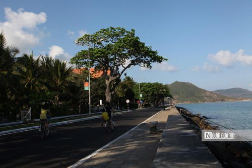 Côn Đảo ngày nay không chỉ là nơi để bao thế hệ nhớ về nguồn cội, nhớ về những ngày tháng hào hùng... mà còn là nơi để người dân, du khách trải nghiệm vẻ đẹp của thiên niên.