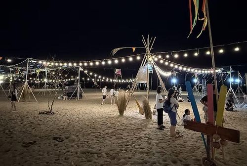 Ngoài các chương trình trên, lễ hội còn có loạt các hoạt động trải nghiệm như: Đêm Diều Ánh sáng với khoảng 500 cánh diều phát sáng, tạo nên một bầu trời nghệ thuật rực rỡ bên bờ biển; Dạ tiệc ánh sáng biển với không gian biển đêm lãng mạn, ánh sáng nghệ thuật, âm nhạc và ẩm thực địa phương; chương trình trải nghiệm khám phá Đón nhịp chợ cá bình minh cùng ngư dân trên bãi biển Mân Thái…