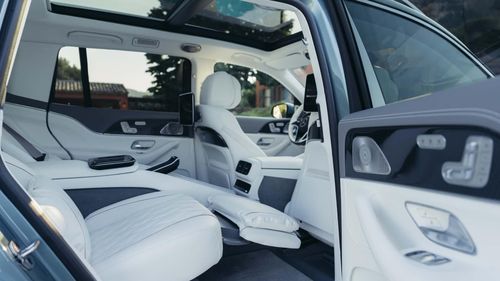 Nội thất của Mercedes-Maybach GLS 680 2027.