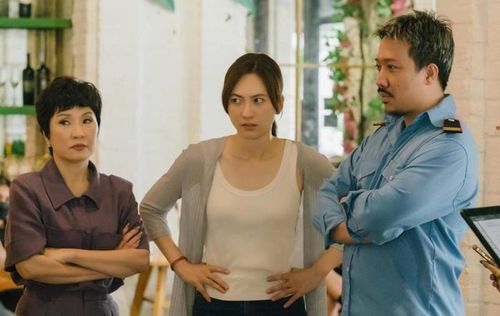 Hồng Đào trong vai bà Đào, vai diễn giúp chị chinh phục thêm thế hệ khán giả trẻ.