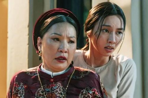 Hồng Đào trong Linh Miêu: Quỷ Nhập Tràng.