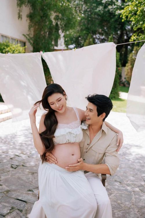 Bà xã Lương Thế Thành thông báo sắp sinh bé gái.