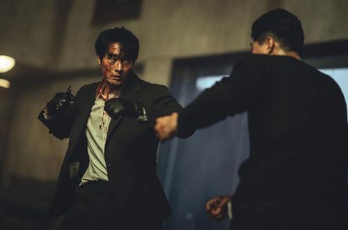 So Ji Sub vào vai Nam Gi Jun, cựu thành viên của băng đảng Bongsan. Anh từng rời bỏ thế giới ngầm sau khi chấp nhận hy sinh gân Achilles để bảo vệ em trai.