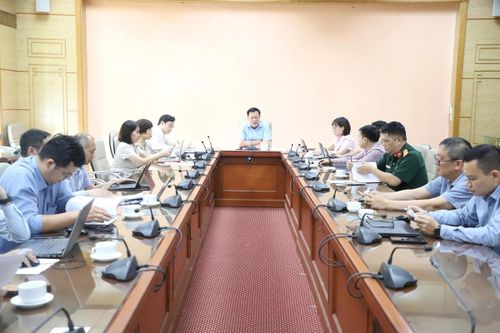 Toàn cảnh cuộc họp.