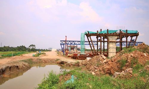 Dự án đường Vành đai 4 - Vùng Thủ đô Hà Nội (đoạn qua địa phận tỉnh Bắc Ninh) đang được thi công.