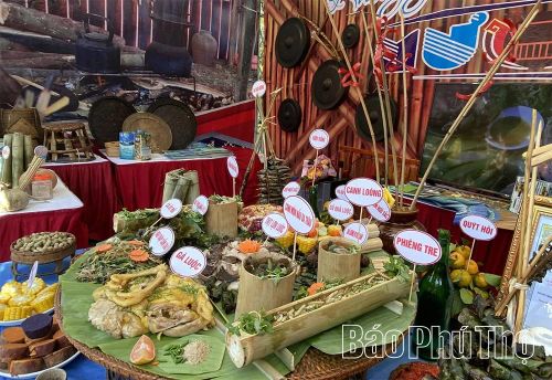 Ẩm thực dân tộc Mường giữ trọn hương vị nguyên bản và đậm đà văn hóa truyền thống.
