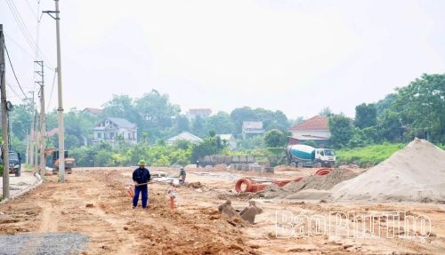 Dự án Hạ tầng kỹ thuật đấu giá quyền sử dụng đất khu Đồng Giang, xã Lâm Thao khẩn trương triển khai tạo quỹ đất, góp phần tăng nguồn thu ngân sách địa phương.