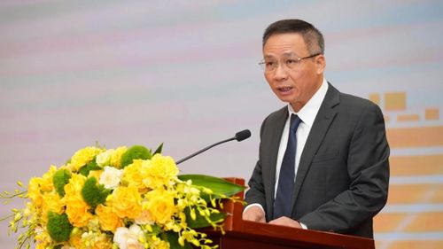 Ông Hà Duy Tùng, Phó Chủ tịch Ủy ban Chứng khoán Nhà nước (UBCKNN), phát biểu tại đại hội. (Ảnh: Ban Tổ chức)