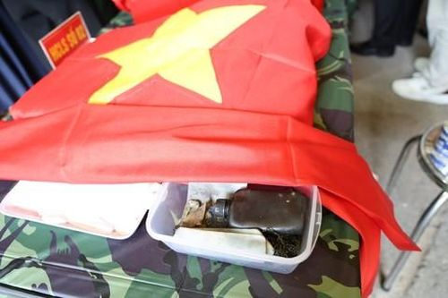 Một số di vật của các Anh hùng Liệt sĩ được tìm thấy tại công viên Lê Thị Riêng, TPHCM