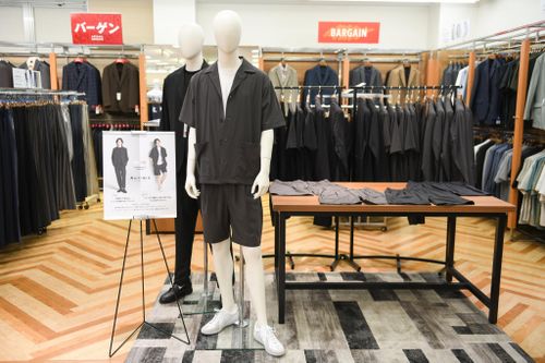Một số cửa hàng tại Nhật cũng bắt đầu bán các mẫu quần shorts dành riêng cho môi trường công sở.