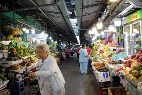 Một số sạp hàng trong Chợ Tân Định