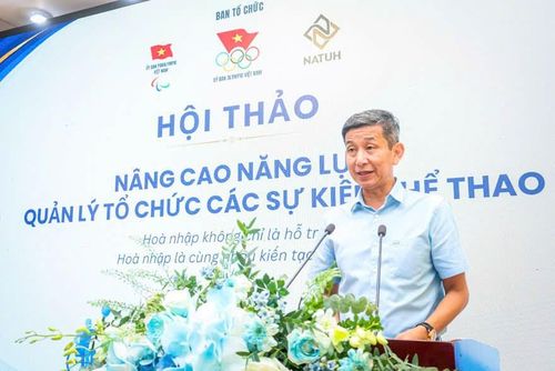 PGS.TS Nguyễn Danh Hoàng Việt - Phó Chủ tịch thường trực Ủy ban Olympic Việt Nam, Cục trưởng Cục TDTT Việt Nam phát biểu tại Hội thảo